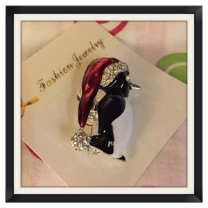 🆕🎄Penguin With Crystal Red Cap